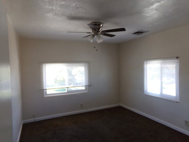 Building Photo - 729 Virginia St