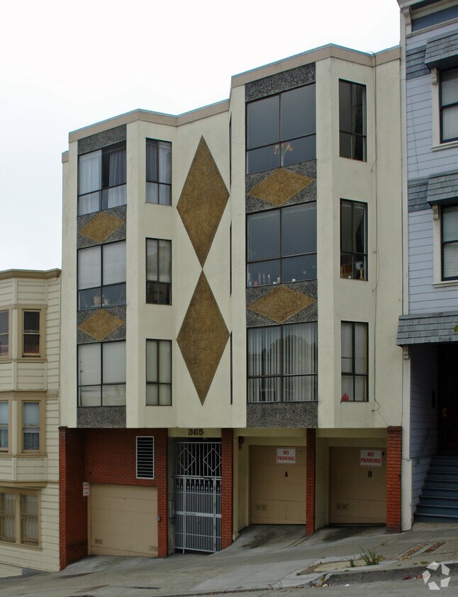 Building Photo - 365 Vallejo St