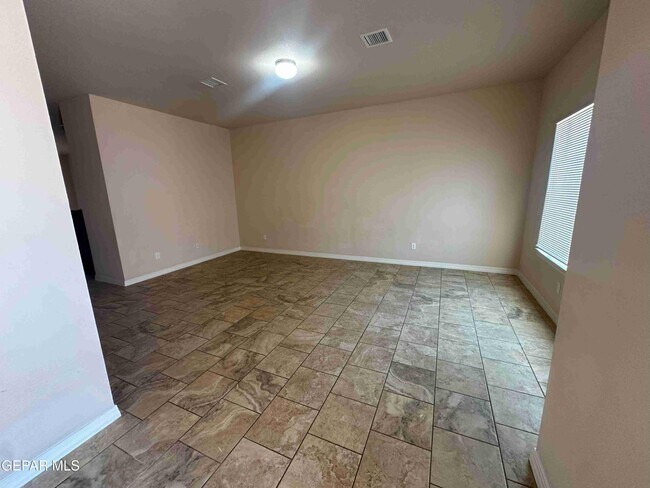 Foto del edificio - 14712 Far View Ct
