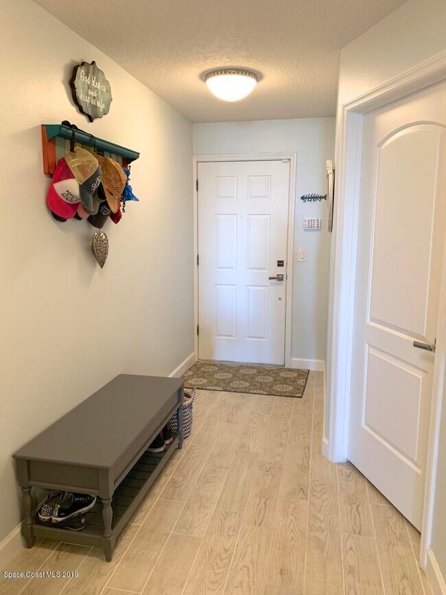 Foto del edificio - 8700 Ridgewood Ave