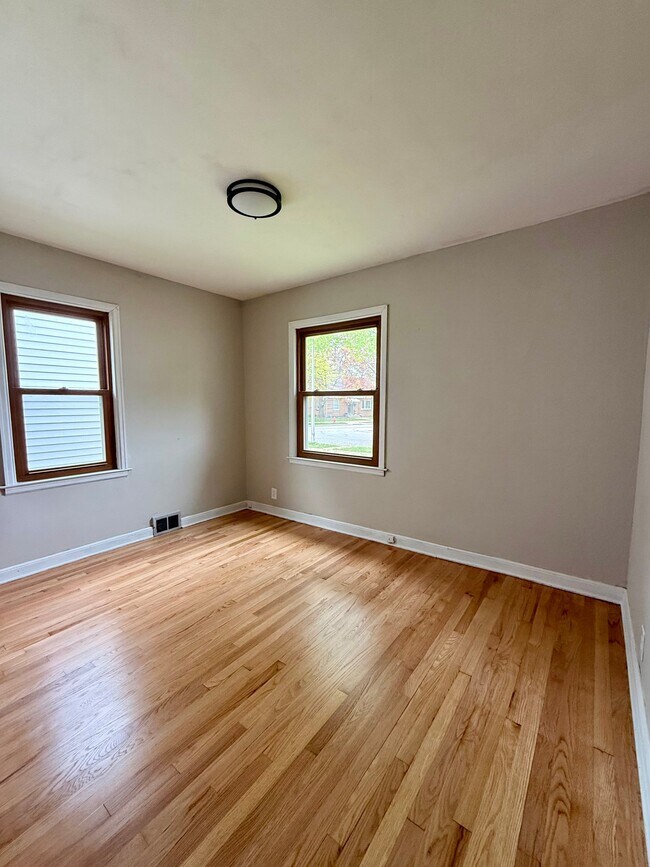 Foto del edificio - 3641 N 93rd St