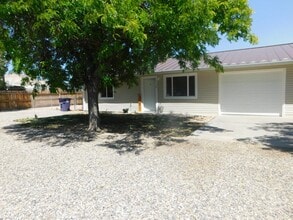 Building Photo - 514 Delicious Dr