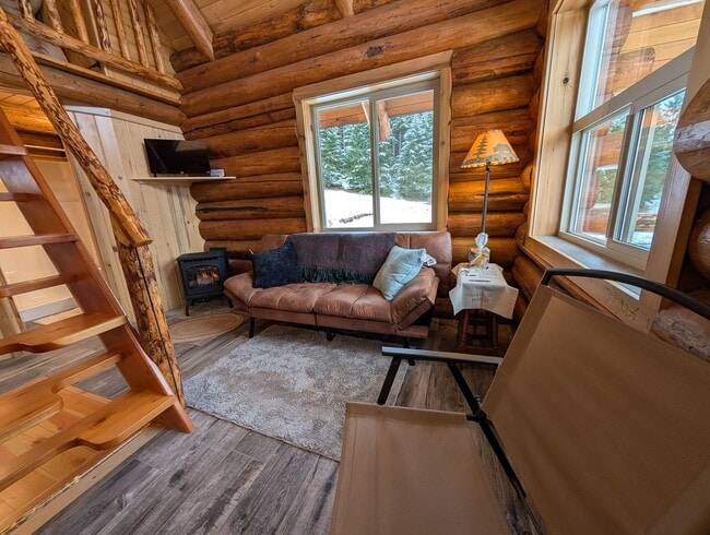 Building Photo - Beautiful Remote Furnished Cabin in Kooskia, ID