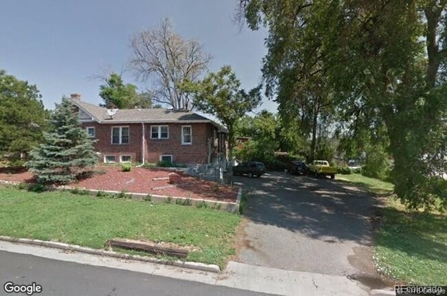 NICE 4-BEDROOM DUPLEX UNIT WITH GARAGE IN SUNNYSIDE! WATER, SEWER & TRASH INCLUDED! - NICE 4-BEDROOM DUPLEX UNIT WITH GARAGE IN SUNNYSIDE! WATER, SEWER & TRASH INCLUDED! House