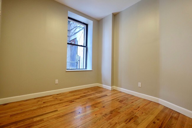 Foto del edificio - 2649 Frederick Douglass Boulevard