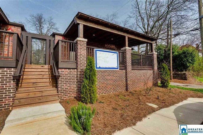 Building Photo - 105 42nd St S