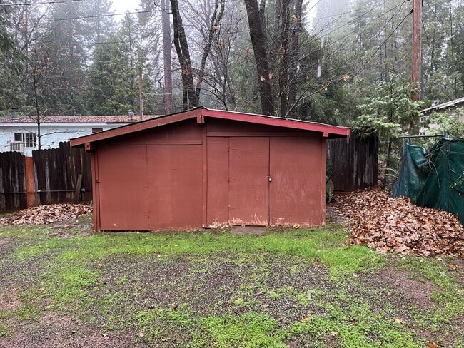 Building Photo - Magalia Home for rent, 1 car garage, 2 bed...
