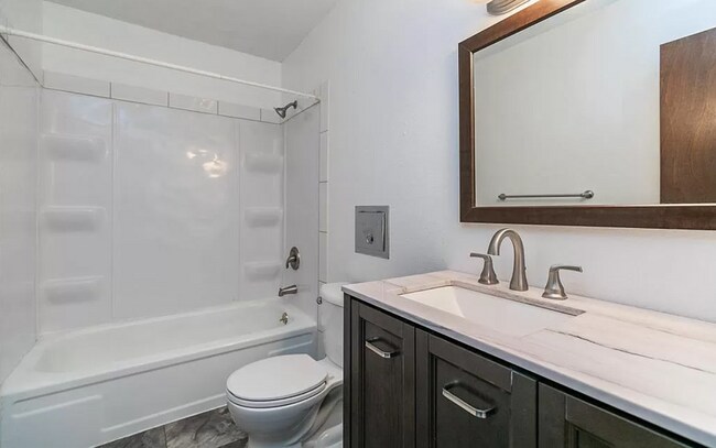 Foto del edificio - 6812 Inwood Ln NE