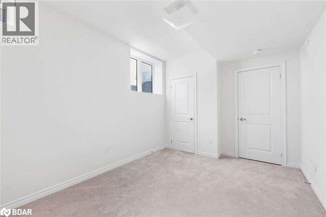 Building Photo - 100 Nottingham Rd