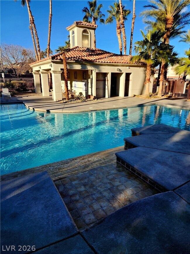 Foto del edificio - 1862 Windward Ct