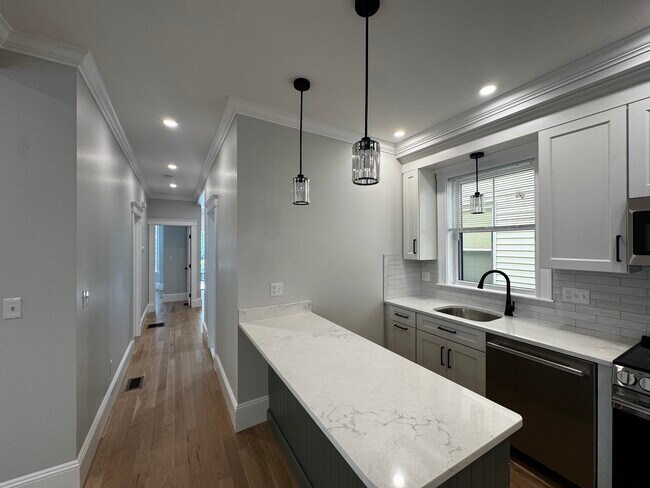 Foto del edificio - 170 Webster Ave