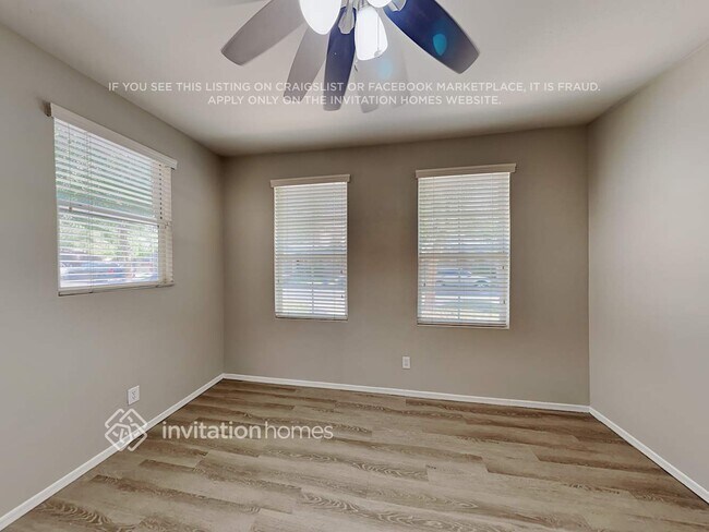 Foto del edificio - 4254 E Tyson St