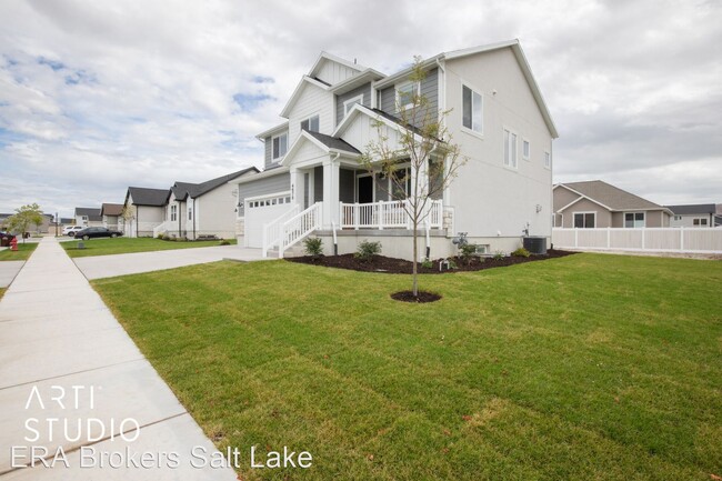 Building Photo - 6 br, 3.5 bath House - 4678 Eyrie Peak Ln.