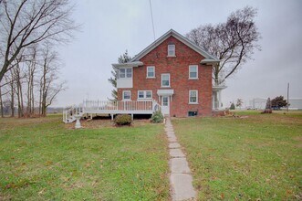 Building Photo - 6075 N 900th Ave