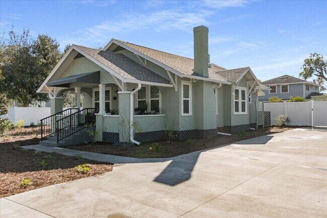 Foto del edificio - 1572 George St