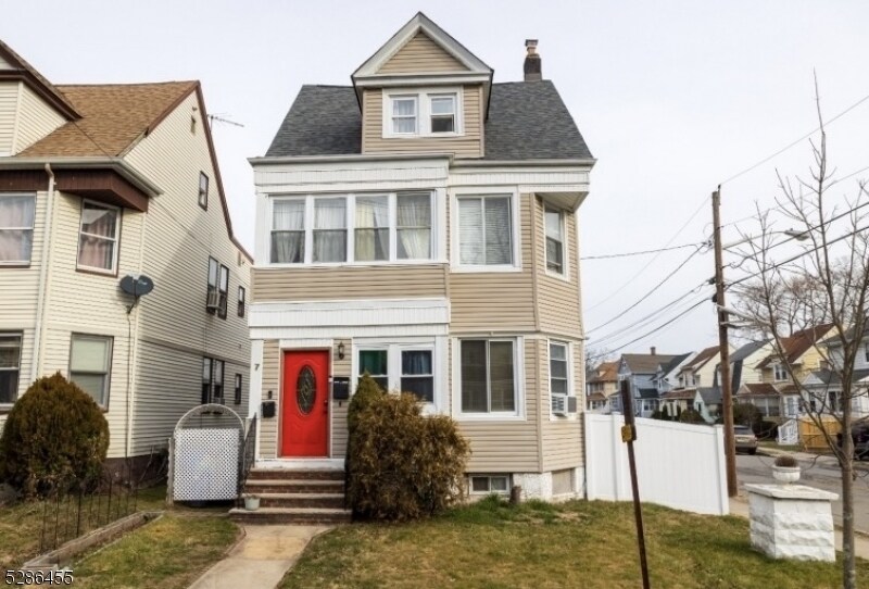 7 Meeker St Unit 2, West Orange, NJ 07052 Room for Rent in West Orange, NJ