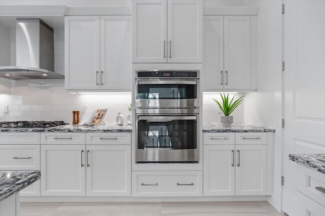 Foto del edificio - 13710 Artisan Cir