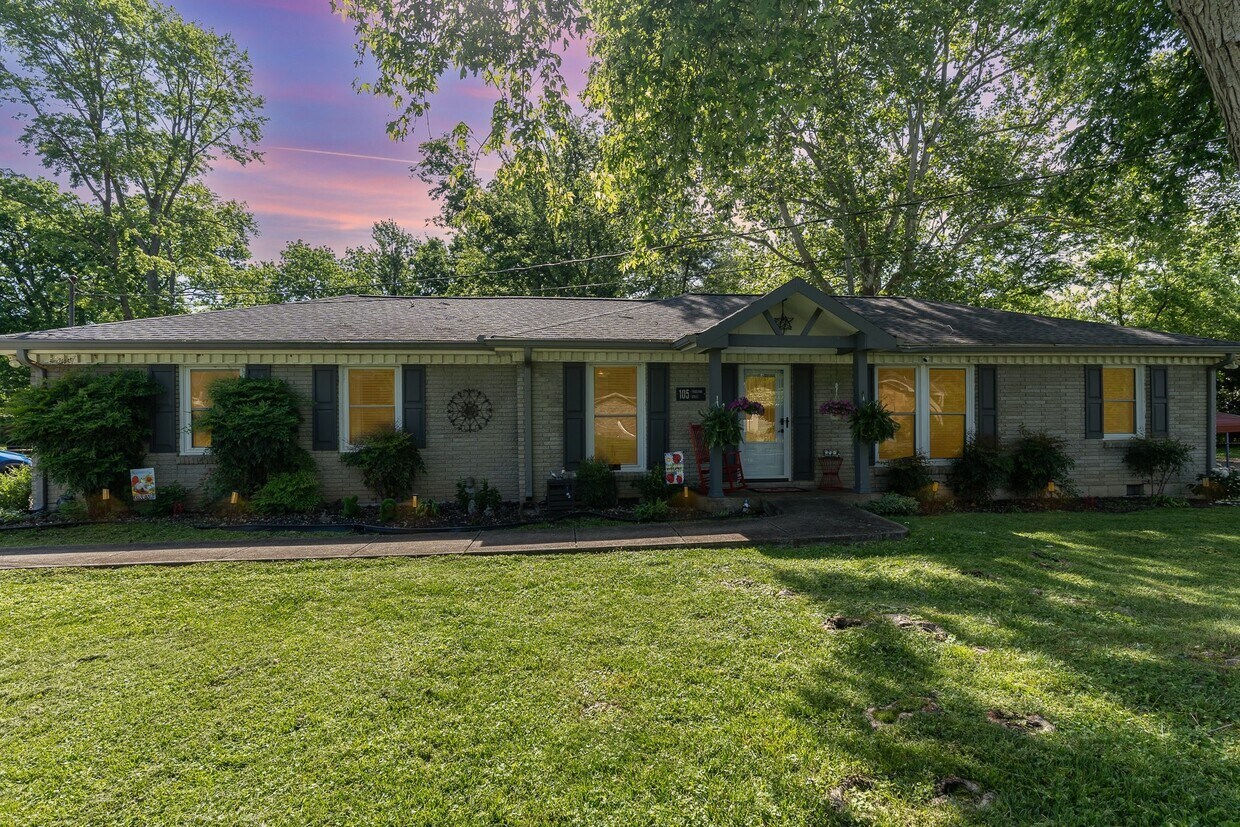 Primary Photo - 105 Trucord Dr