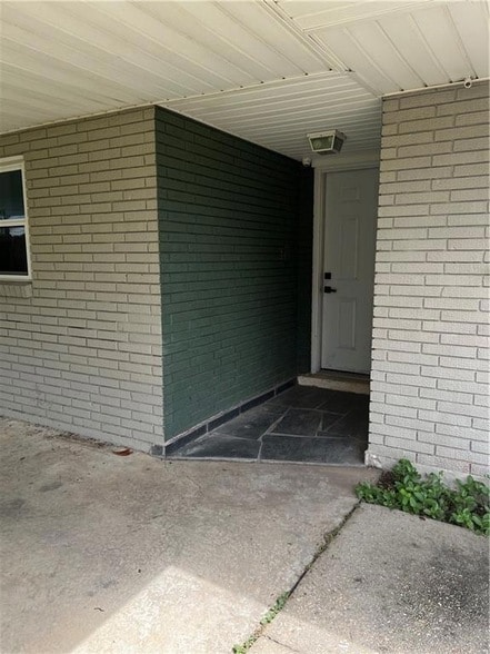 Building Photo - 2118 Mehle St