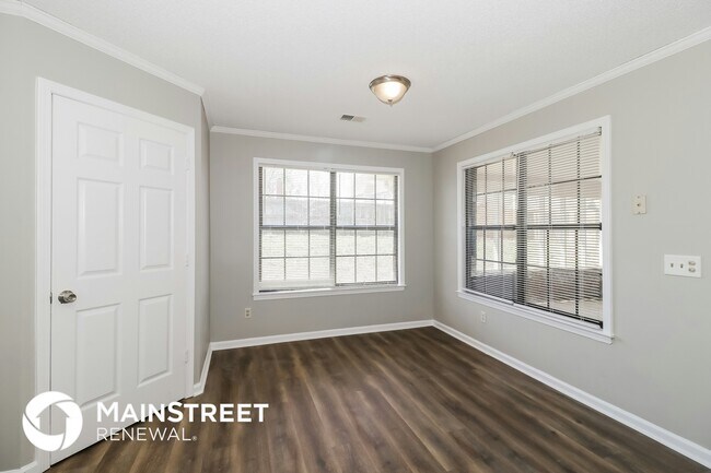 Foto del edificio - 7589 Shelby Woods Cove