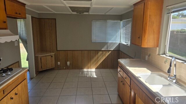 Foto del edificio - 587 Greenfield Ct