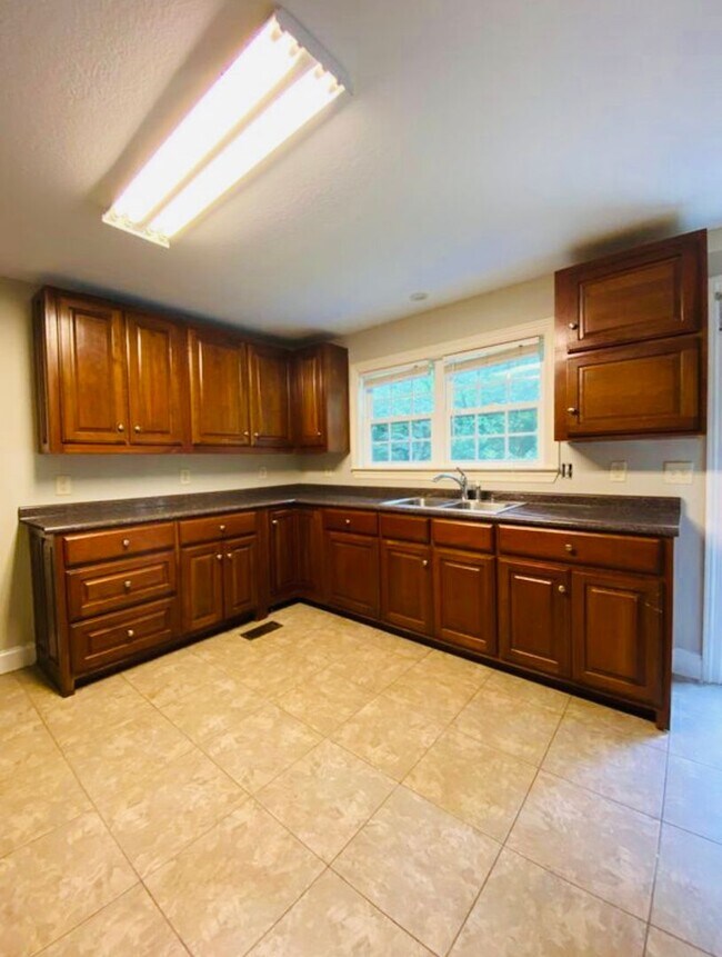 Building Photo - 538 Gadd Rd