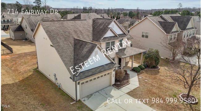Building Photo - 714 Fairway Dr