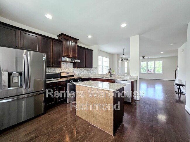 Foto del edificio - 5221 Bedford Falls Cir