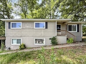 Building Photo - 5830 Walnut Grove Rd