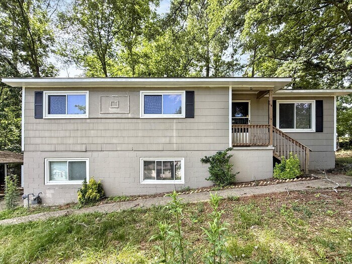 Primary Photo - 5830 Walnut Grove Rd