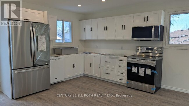 Building Photo - 20 Meadowland Ave