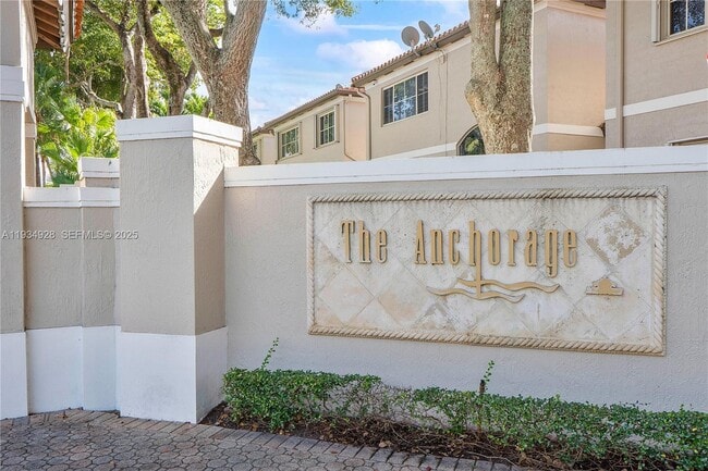 Foto del edificio - 8354 NW 142nd St