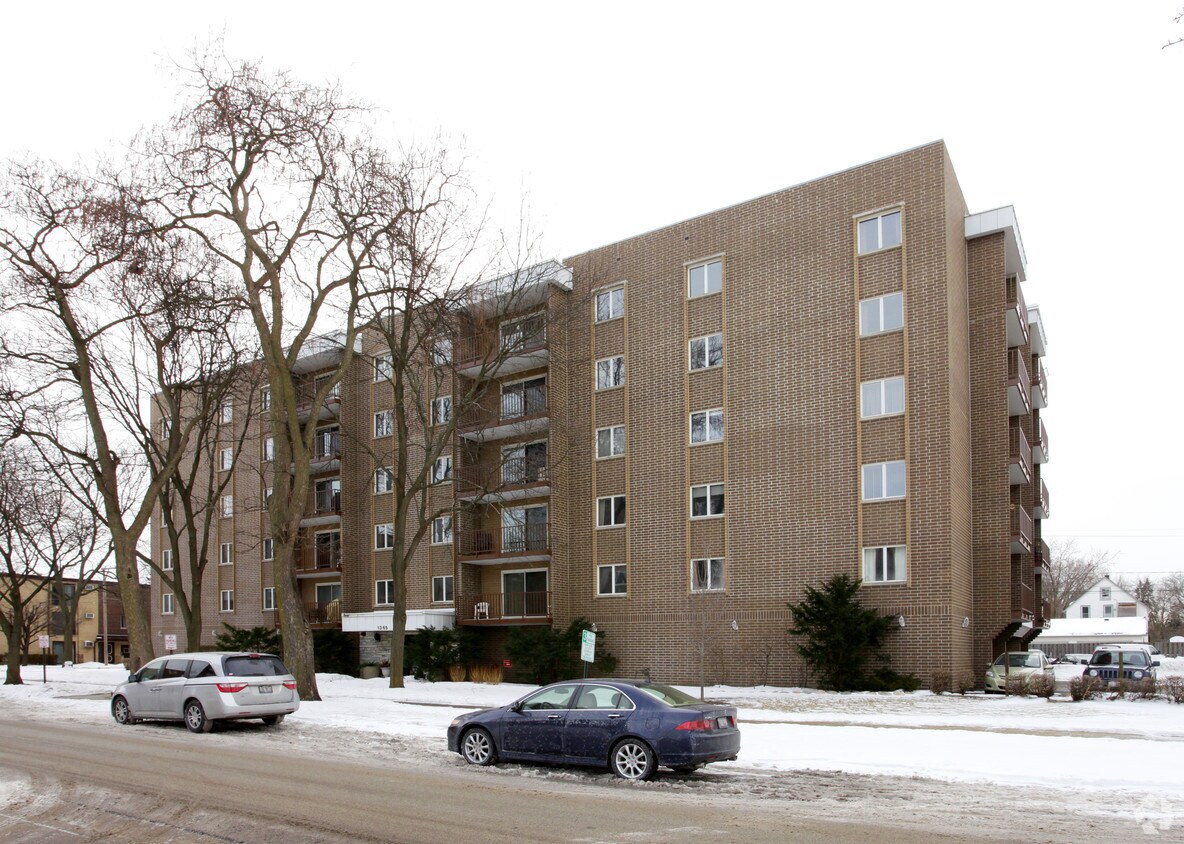 Foto del edificio - 1365 Ashland Ave