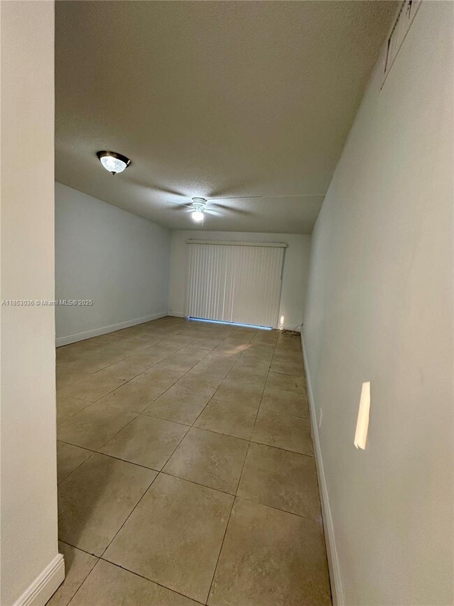 Building Photo - 603 S State Rd 7