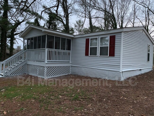 Building Photo - 355 Steele Dr