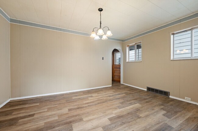 Foto del edificio - Stunning 4 bedroom home in Ambridge availa...