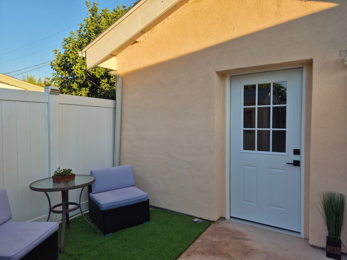 Foto principal - 20622 Kittridge St