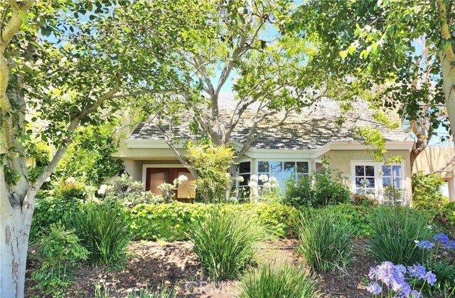 Building Photo - 29882 White Otter Ln