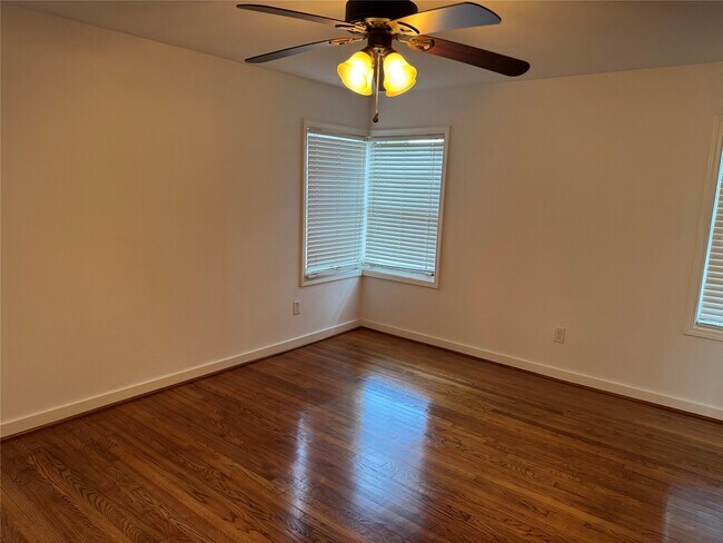 Foto del edificio - 6944 Burgess St