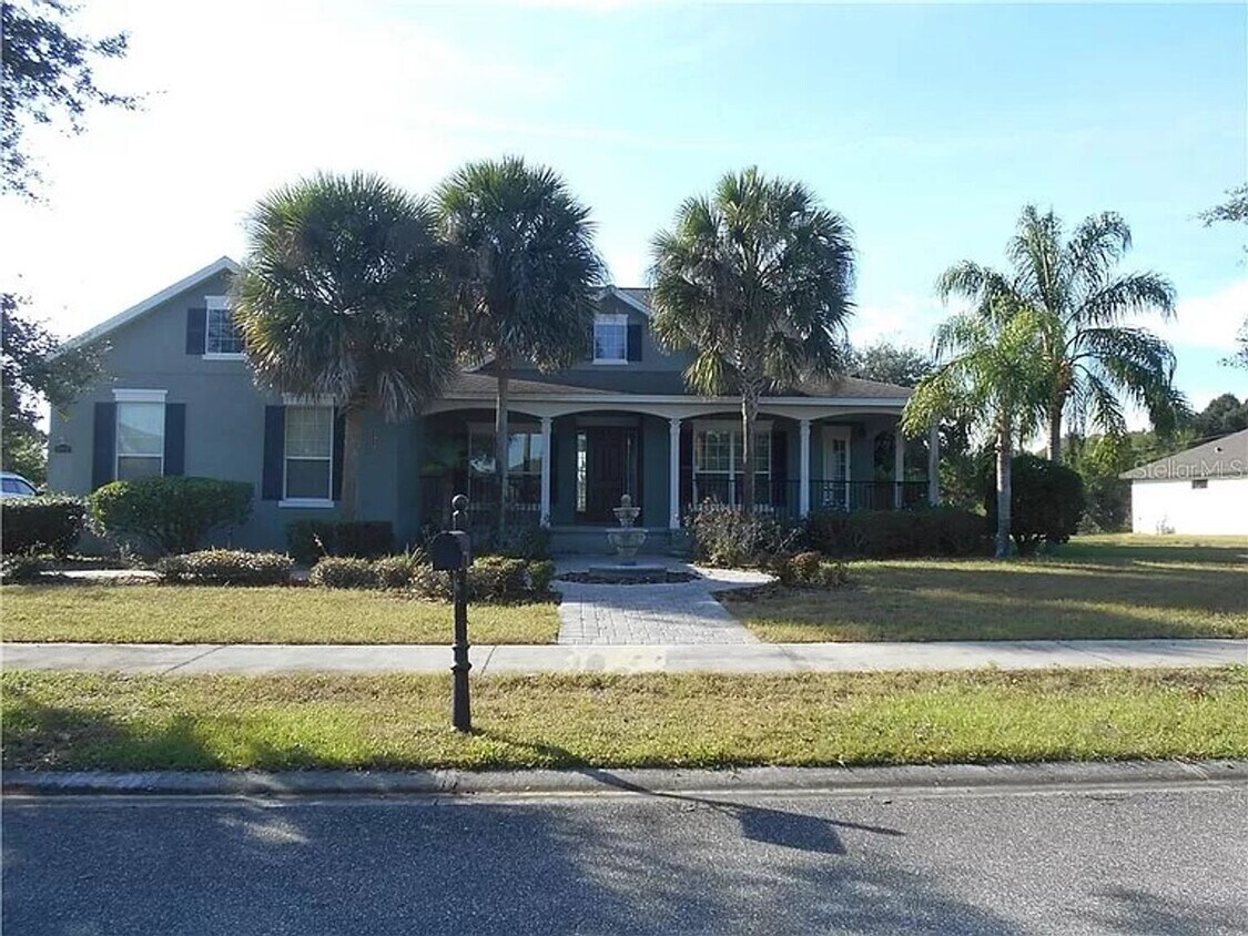 Primary Photo - Spacious 4 bedroom, 3 bath, Executive Home...