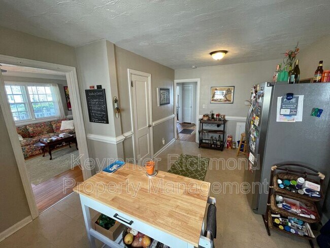 Foto del edificio - 6517 W Grace St