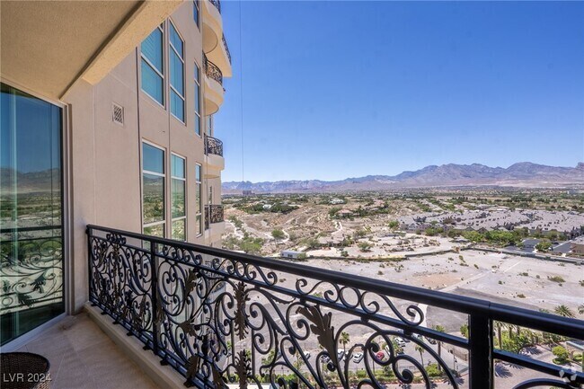 Best Luxury Summerlin Apartments for Rent - Las Vegas, NV - 842 