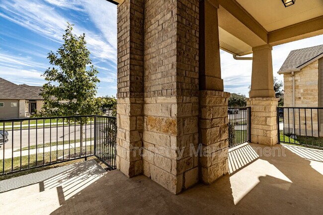 Building Photo - 5167 Top Ridge Ln