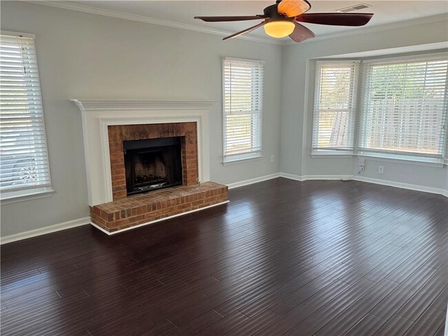 Building Photo - 1834 Cooper Lake Dr SE