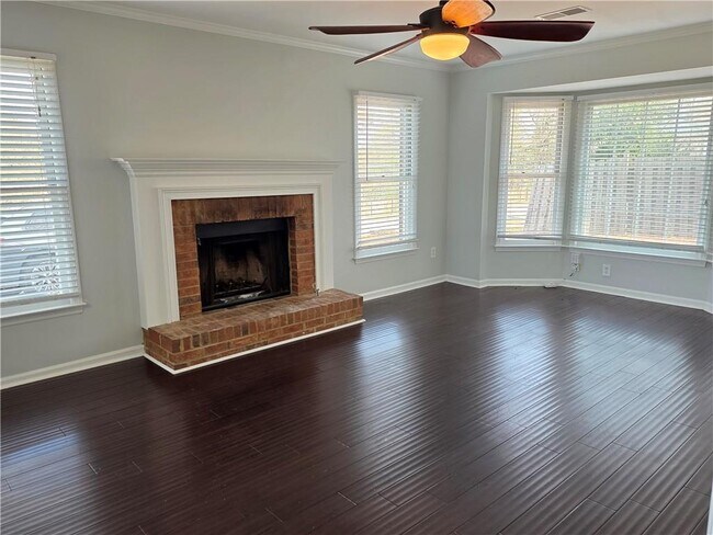 Foto del edificio - 1834 Cooper Lake Dr SE