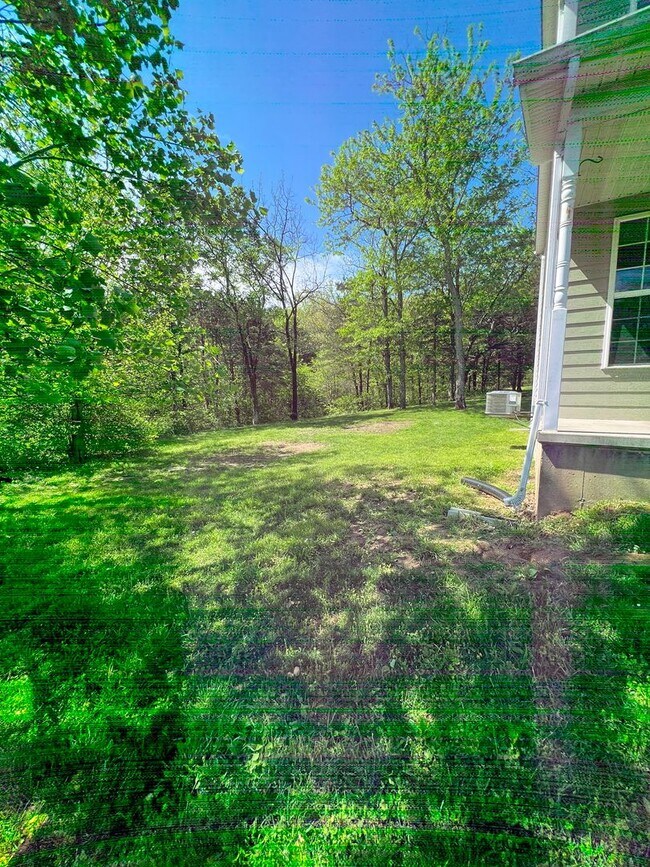 Foto del edificio - 3 bed, 2 bath, 2 car garage Home on 5 Acres