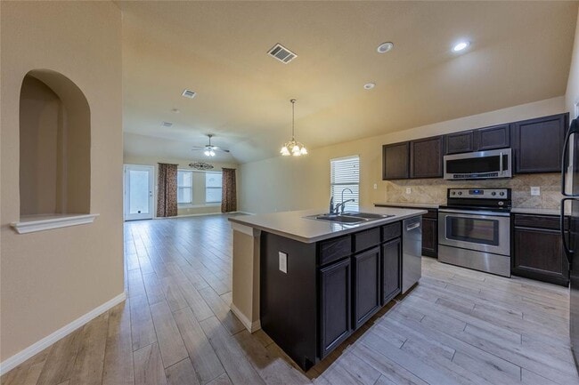 Building Photo - 15111 Verela Dr