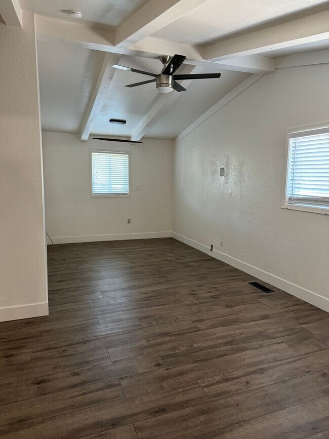 Building Photo - 2066 Placer St