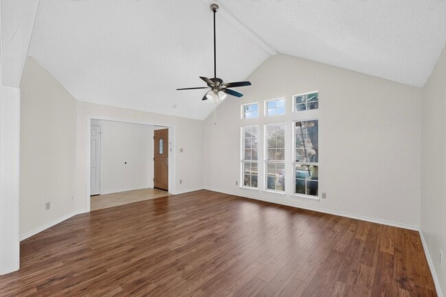 Photo - 1426 Mapleview Drive Unit House