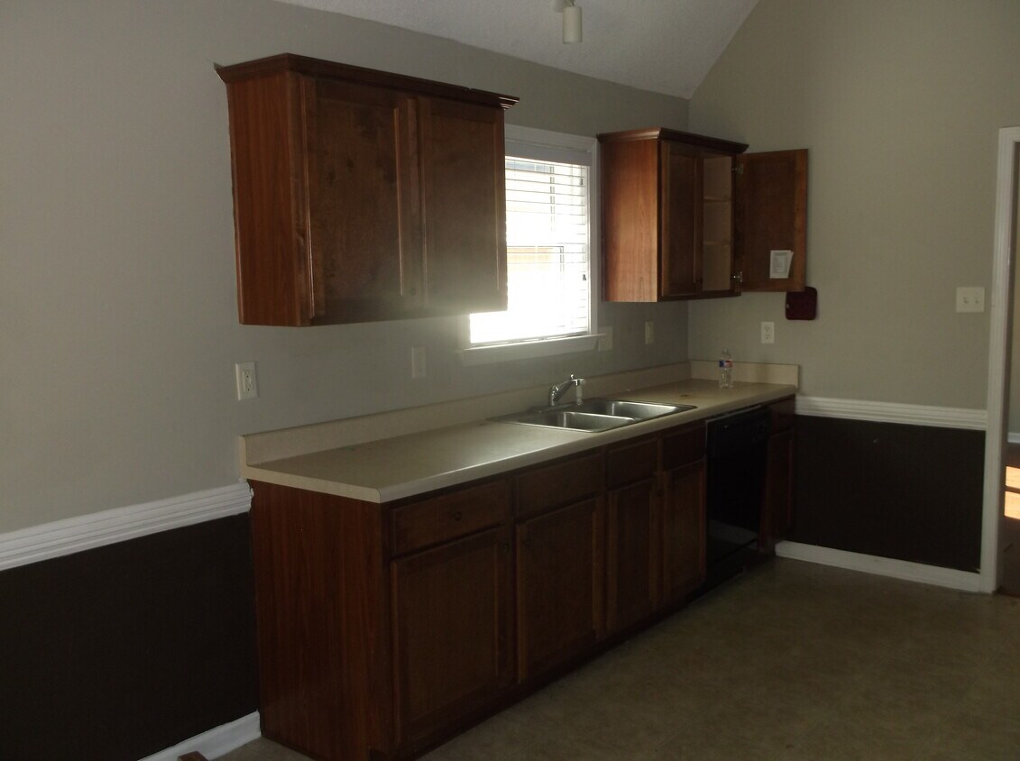 Foto principal - 10204 Morning Hill Dr